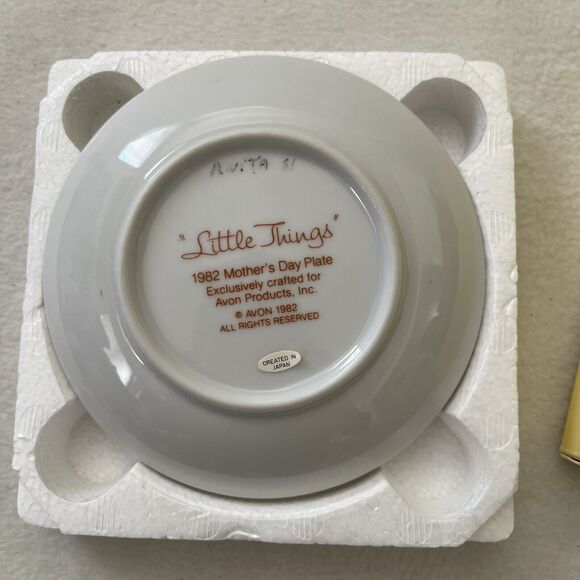 VINTAGE AVON 1982 Mother’s Day‎ Mini Collectible Plate"Little Things Mean A Lot" - Picture 3 of 9